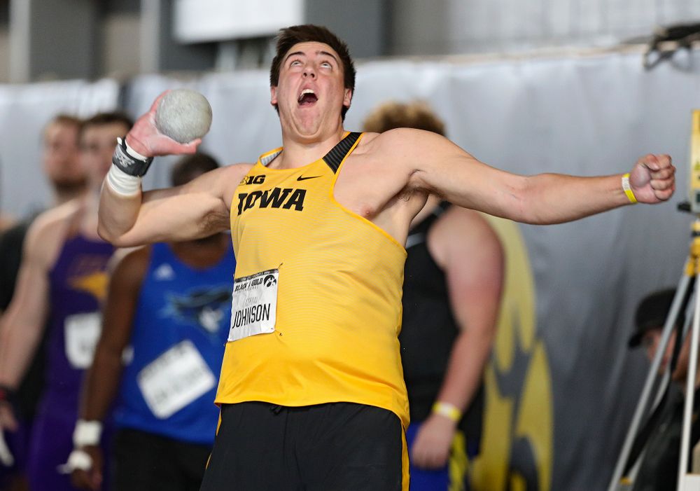 Iowa’s Jordan Johnson throws in the men’s shot put event at the Black and Gold Invite at the Recreation Building in Iowa City on Saturday, February 1, 2020. (Stephen Mally/hawkeyesports.com)