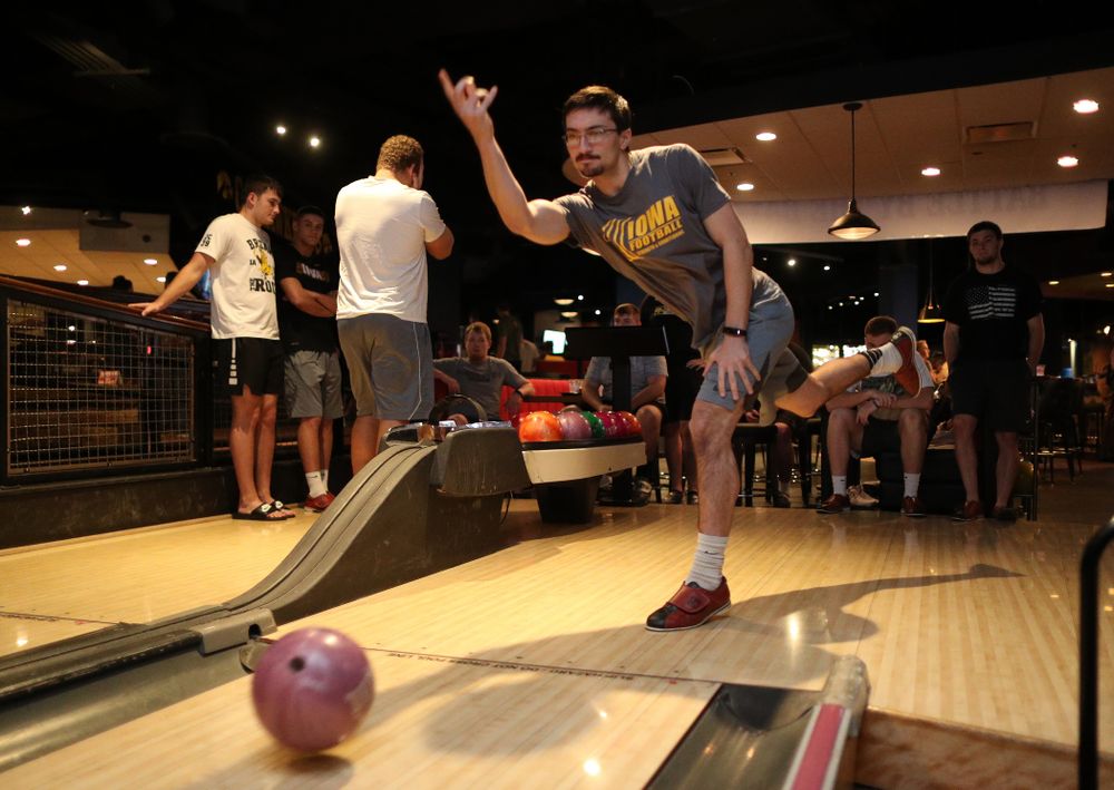 Iowa Hawkeyes place kicker Miguel Recinos (91) during the Players' Night at Splitsville Friday, December 28, 2018 in the Sparkman Wharf area of Tampa, FL.(Brian Ray/hawkeyesports.com)
