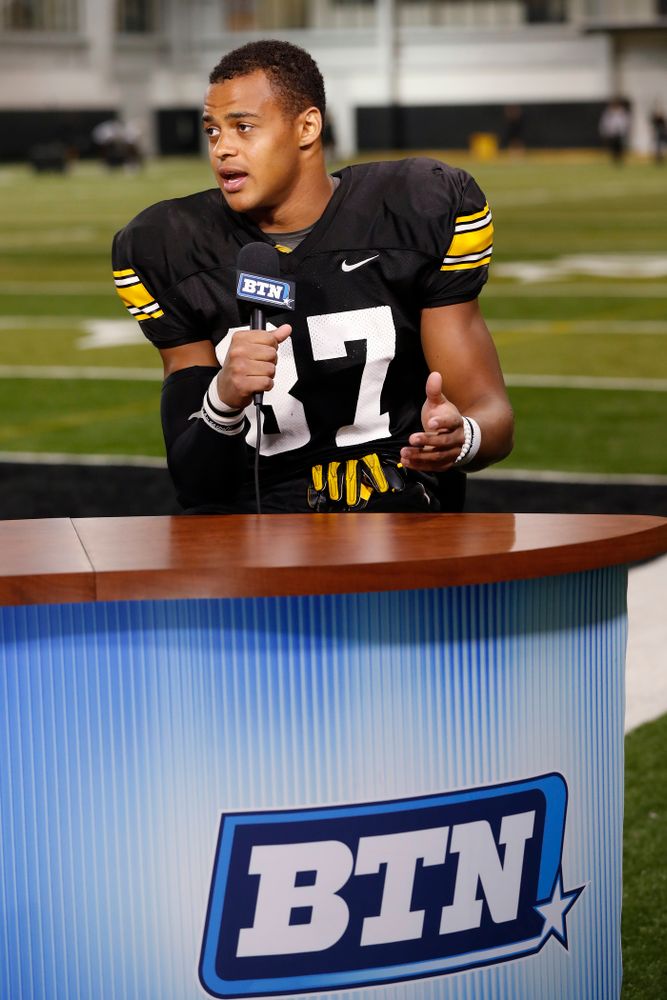 Iowa Hawkeyes tight end Noah Fant (87) on the Big Ten Network set Monday, August 20, 2018 at the Hansen Football Performance Center. (Brian Ray/hawkeyesports.com)
