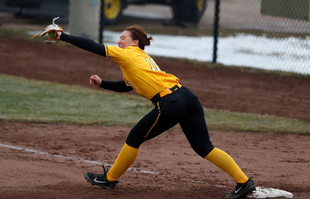 Iowa Hawkeyes starting pitcher/relief pitcher Mallory Kilian (11) against UW Green Bay Tuesday, March 27, 2018 at Bob Pearl Field. (Brian Ray/hawkeyesports.com)