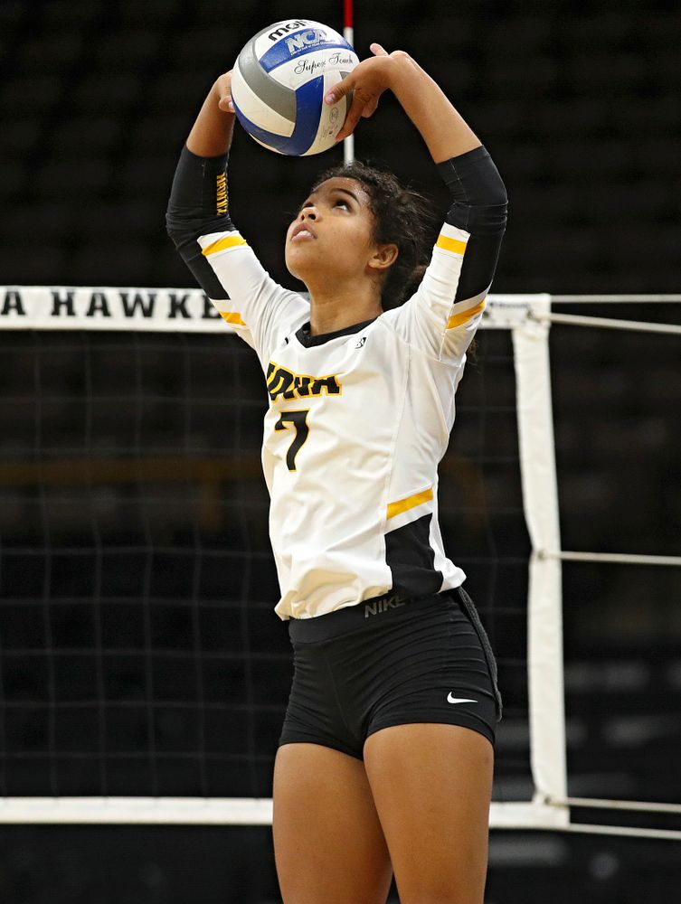 Iowa’s Brie Orr (7) sets the ball during the second set of their volleyball match at Carver-Hawkeye Arena in Iowa City on Sunday, Oct 13, 2019. (Stephen Mally/hawkeyesports.com)