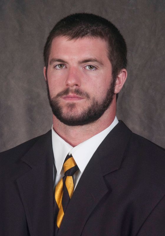 Dominic Alvis - Football - University of Iowa Athletics
