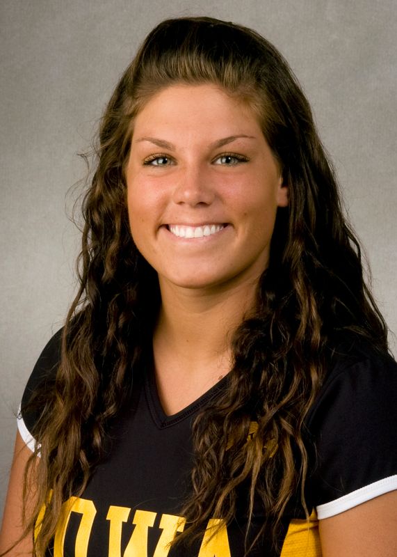 Mara Hilgenberg - Volleyball - University of Iowa Athletics
