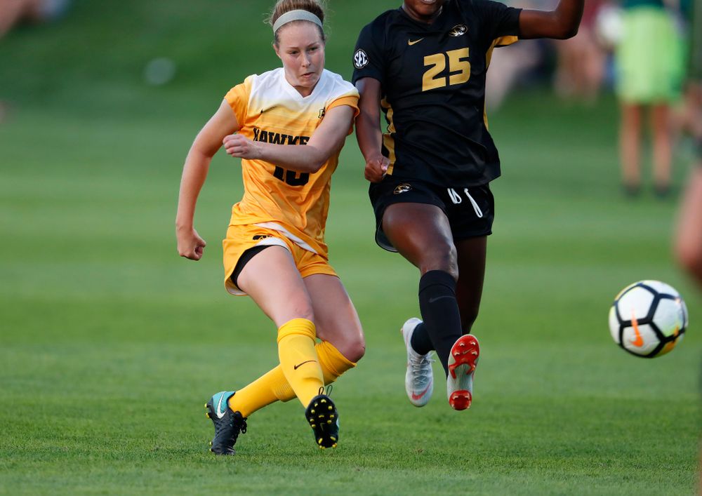 Iowa Hawkeyes Natalie Winters (10) against the Missouri Tigers Friday, August 17, 2018 at the Iowa Soccer Complex. (Brian Ray/hawkeyesports.com)