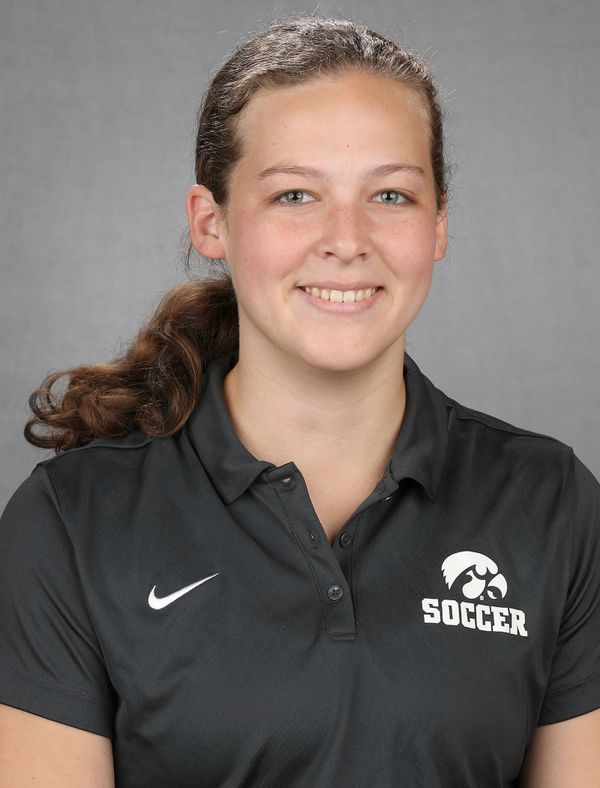 Zoey Slettehaugh - Women's Soccer - University of Iowa Athletics