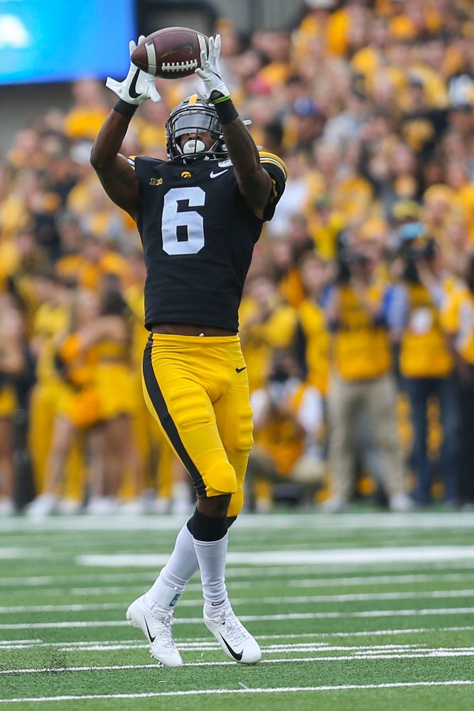 Iowa Hawkeyes wide receiver Ihmir Smith-Marsette (6) against Middle Tennessee Saturday, September 28, 2019 at Kinnick Stadium. (Lily Smith/hawkeyesports.com)