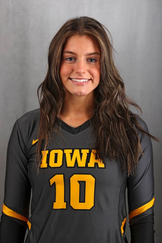 Mari  Hinkle - Volleyball - University of Iowa Athletics