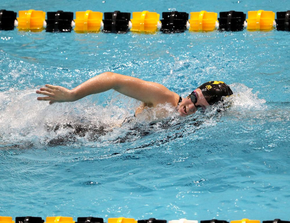 Iowa's Alleyna Thomas swims the 1000-yard freestyle against the Iowa State Cyclones in the Iowa Corn Cy-Hawk Series Friday, December 7, 2018 at at the Campus Recreation and Wellness Center. (Brian Ray/hawkeyesports.com)