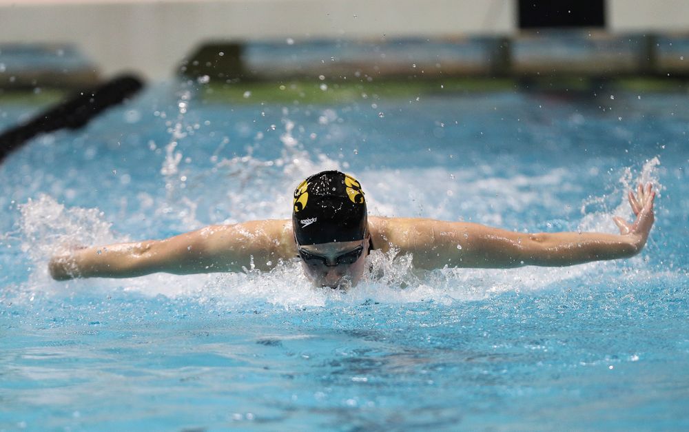 Iowa's Kelly McNamara competes in the 100-yard butterfly during the third day of the Hawkeye Invitational at the Campus Recreation and Wellness Center on November 16, 2018. (Tork Mason/hawkeyesports.com)