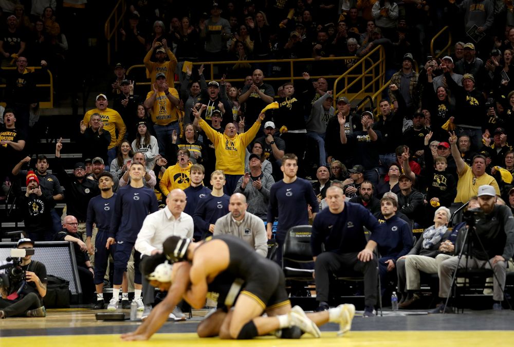 Iowa’s Michael Kemerer wrestles Penn State’s Mark Hall at 174 pounds Friday, January 31, 2020 at Carver-Hawkeye Arena. Kemerer won the match 11-6. (Brian Ray/hawkeyesports.com)