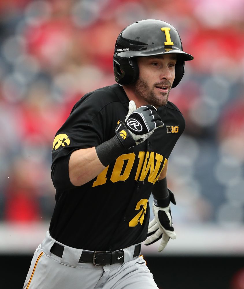 Iowa Hawkeyes Chris Whelan (28) against the Nebraska Cornhuskers in the first round of the Big Ten Baseball Tournament Friday, May 24, 2019 at TD Ameritrade Park in Omaha, Neb. (Brian Ray/hawkeyesports.com)
