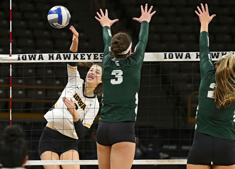 Iowa’s Courtney Buzzerio (2) lines up a shot during the fifth set of their volleyball match at Carver-Hawkeye Arena in Iowa City on Sunday, Oct 13, 2019. (Stephen Mally/hawkeyesports.com)