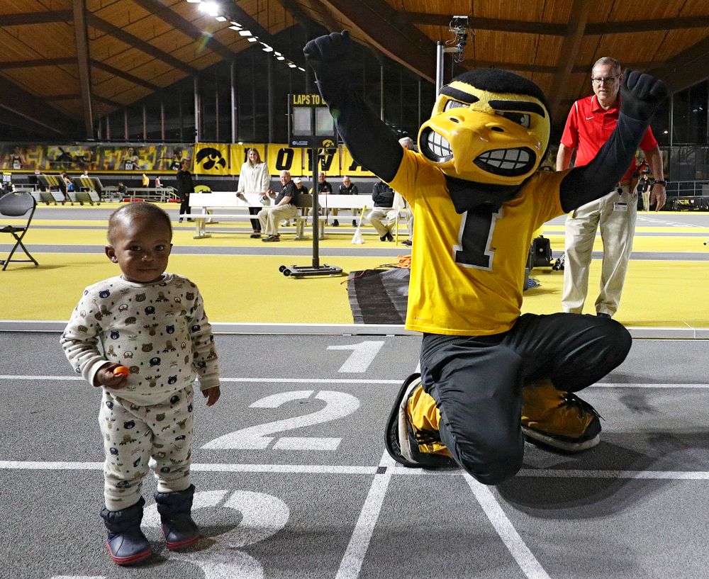 The Herky Kid’s Race during the Jimmy Grant Invitational at the Recreation Building in Iowa City on Saturday, December 14, 2019. (Stephen Mally/hawkeyesports.com)