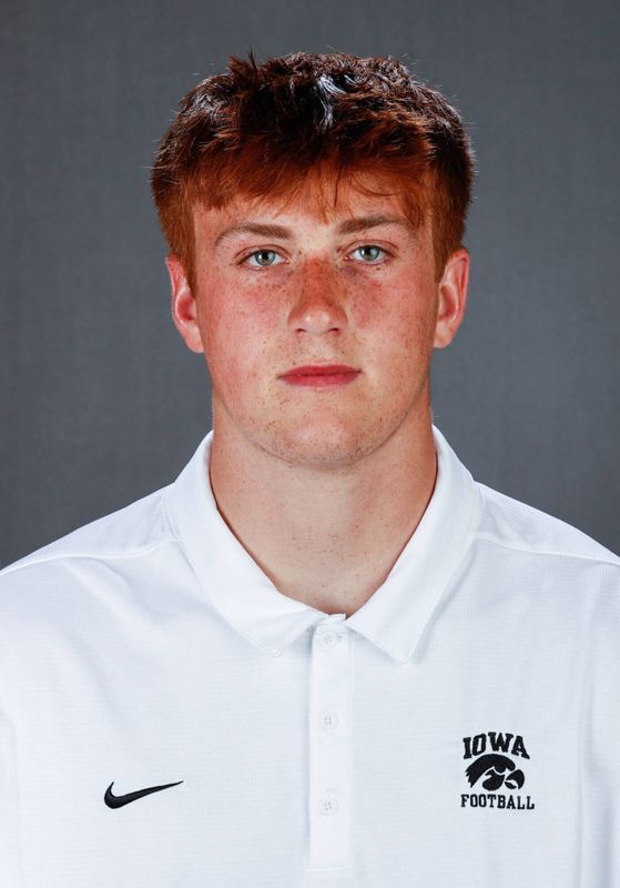 Max Llewellyn - Football - University of Iowa Athletics