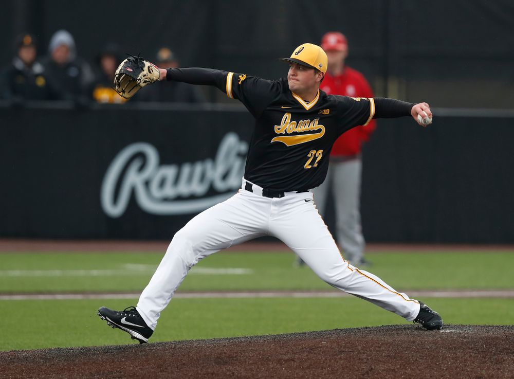 Iowa Hawkeyes pitcher Kole Kampen (22) against the Bradley Braves Wednesday, March 28, 2018 at Duane Banks Field. (Brian Ray/hawkeyesports.com)