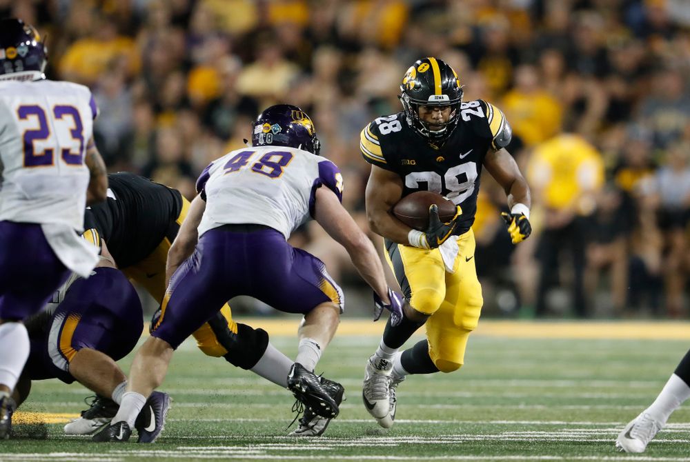Iowa Hawkeyes running back Toren Young (28) against the Northern Iowa Panthers Saturday, September 15, 2018 at Kinnick Stadium. (Brian Ray/hawkeyesports.com)
