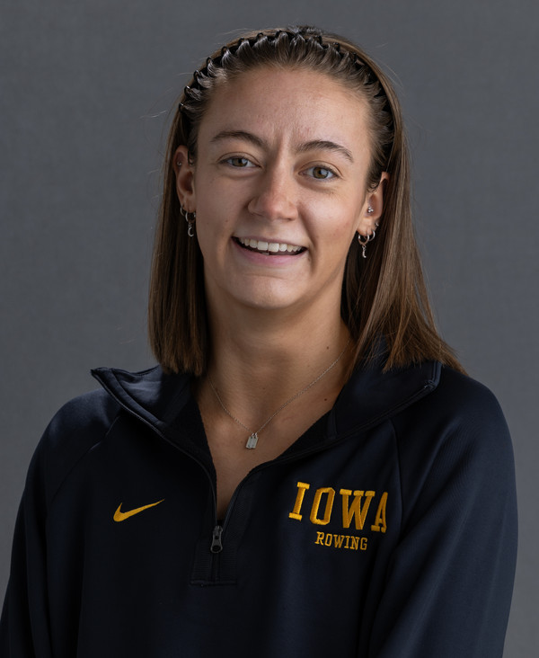 Maggie Toennis - Women's Rowing - University of Iowa Athletics