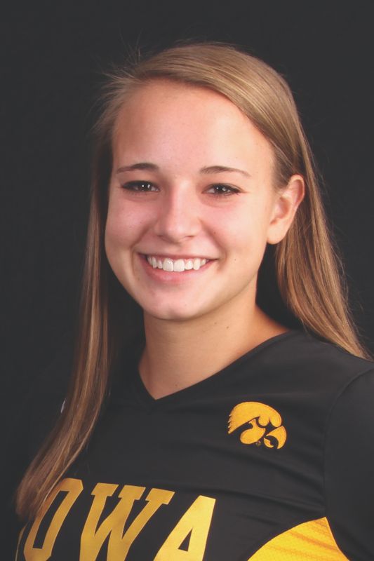 Anne Yanda - Volleyball - University of Iowa Athletics