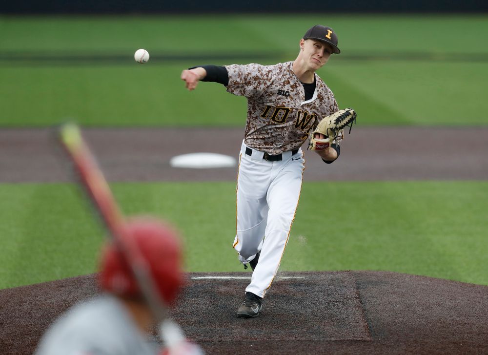 Iowa Hawkeyes pitcher Zach Daniels (2) during a double header against the Indiana Hoosiers Friday, March 23, 2018 at Duane Banks Field. (Brian Ray/hawkeyesports.com)