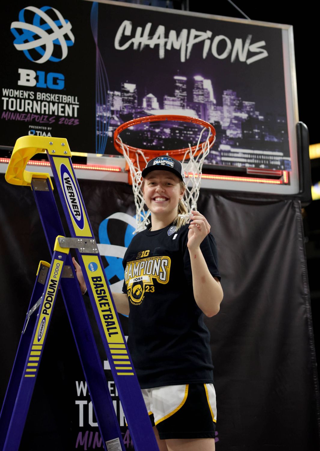 Pin by Shelby Nicol on Iowa hawkeyes womens basketball 🏀 in 2023