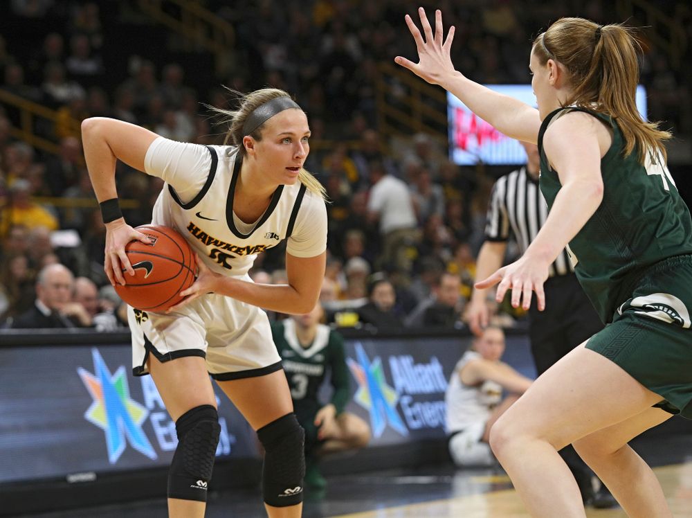 Iowa Hawkeyes guard Makenzie Meyer (3) holds the ball during the first quarter of their game at Carver-Hawkeye Arena in Iowa City on Sunday, January 26, 2020. (Stephen Mally/hawkeyesports.com)