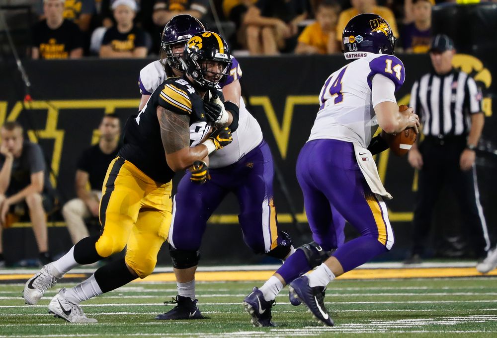 Iowa Hawkeyes defensive end A.J. Epenesa (94) rushes the quarterback during a game against Northern Iowa at Kinnick Stadium on September 15, 2018. (Tork Mason/hawkeyesports.com)