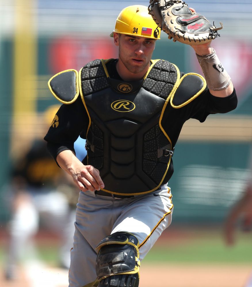 Iowa Hawkeyes catcher Austin Martin (34) against the Nebraska Cornhuskers in the first round of the Big Ten Baseball Tournament Friday, May 24, 2019 at TD Ameritrade Park in Omaha, Neb. (Brian Ray/hawkeyesports.com)
