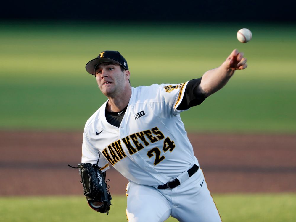 Iowa Hawkeyes pitcher Nick Allgeyer (24) against the Michigan Wolverines Friday, April 27, 2018 at Duane Banks Field in Iowa City. (Brian Ray/hawkeyesports.com)