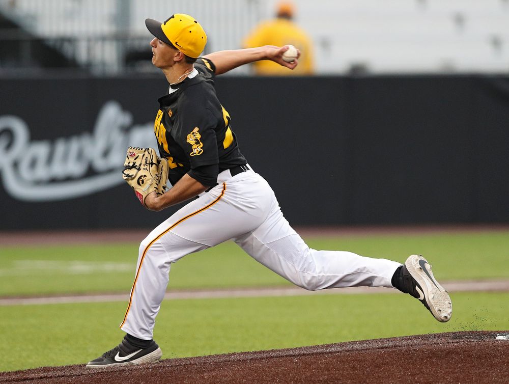 Iowa Hawkeyes pitcher Jason Foster (27) delivers to the plate during the third inning of their game against Western Illinois at Duane Banks Field in Iowa City on Wednesday, May. 1, 2019. (Stephen Mally/hawkeyesports.com)