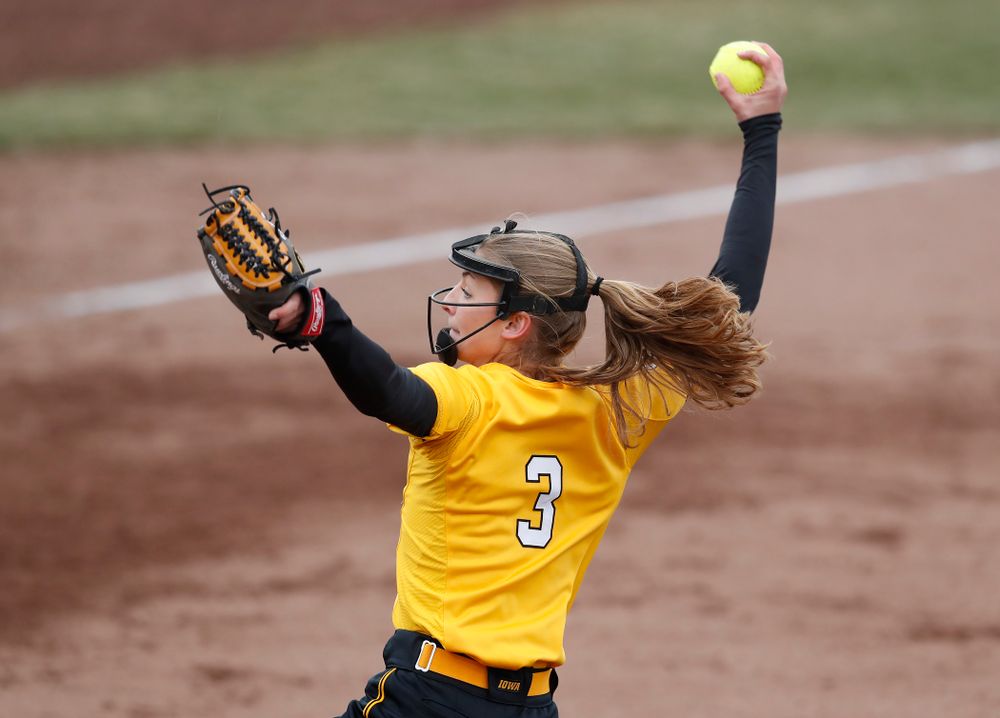 Iowa Hawkeyes starting pitcher/relief pitcher Allison Doocy (3) against UW Green Bay Tuesday, March 27, 2018 at Bob Pearl Field. (Brian Ray/hawkeyesports.com)