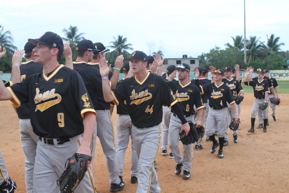 Iowa 9, Dominican Army National Team 4
Nov. 20, 2016
Photo: James Allan