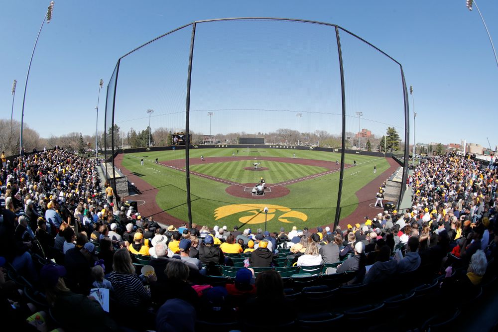 Fans watch as the Iowa Hawkeyes face off against Michigan in front of a standing room only crowd Saturday, April 28, 2018 at Duane Banks Field (Brian Ray/hawkeyesports.com)