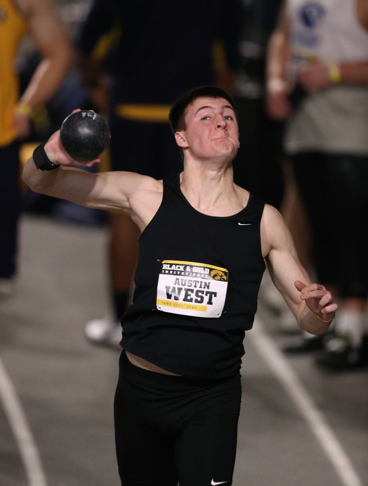 Iowa's Austin West competes in the Shot Put during the Black and Gold Premier meet Saturday, January 26, 2019 at the Recreation Building. (Brian Ray/hawkeyesports.com)