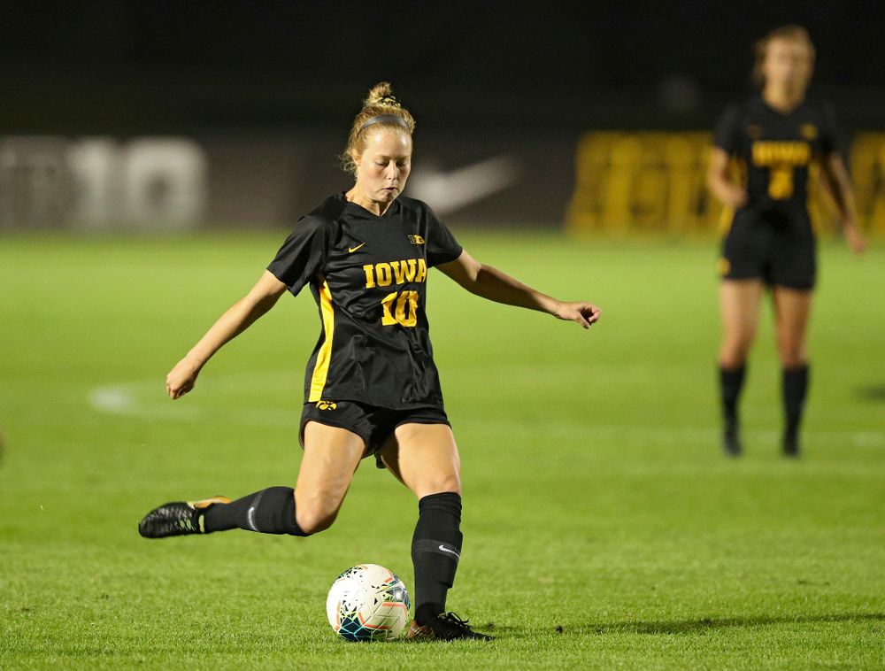 Iowa midfielder/defender Natalie Winters (10) lines up a shot during the second half of their match against Illinois at the Iowa Soccer Complex in Iowa City on Thursday, Sep 26, 2019. (Stephen Mally/hawkeyesports.com)