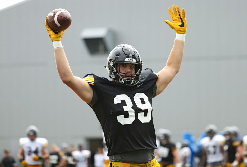 Iowa Hawkeyes tight end Nate Wieting (39) scores a touchdown during Fall Camp Practice No. 11 at the Hansen Football Performance Center in Iowa City on Wednesday, Aug 14, 2019. (Stephen Mally/hawkeyesports.com)