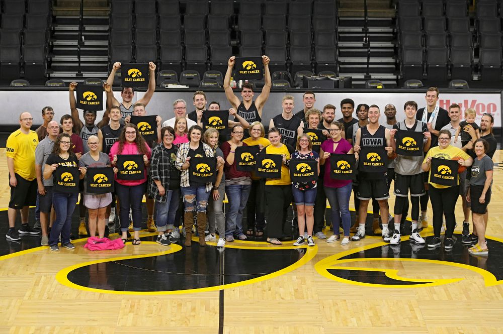 The Iowa Hawkeyes Men’s Basketball team and visitors from the University of Iowa Hospitals and Clinics Adolescent and Young Adult (AYA) Cancer Program at Carver-Hawkeye Arena in Iowa City on Monday, Sep 30, 2019. (Stephen Mally/hawkeyesports.com)
