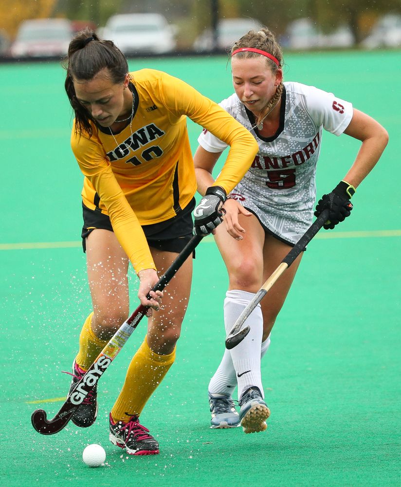 Iowa Hawkeyes defender Isabella Brown (10) dribbles during a game against Stanford at Grant Field on October 7, 2018. (Tork Mason/hawkeyesports.com)