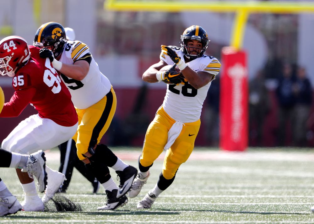 Iowa Hawkeyes running back Toren Young (28) against the Indiana Hoosiers Saturday, October 13, 2018 at Memorial Stadium, in Bloomington, Ind. (Brian Ray/hawkeyesports.com)