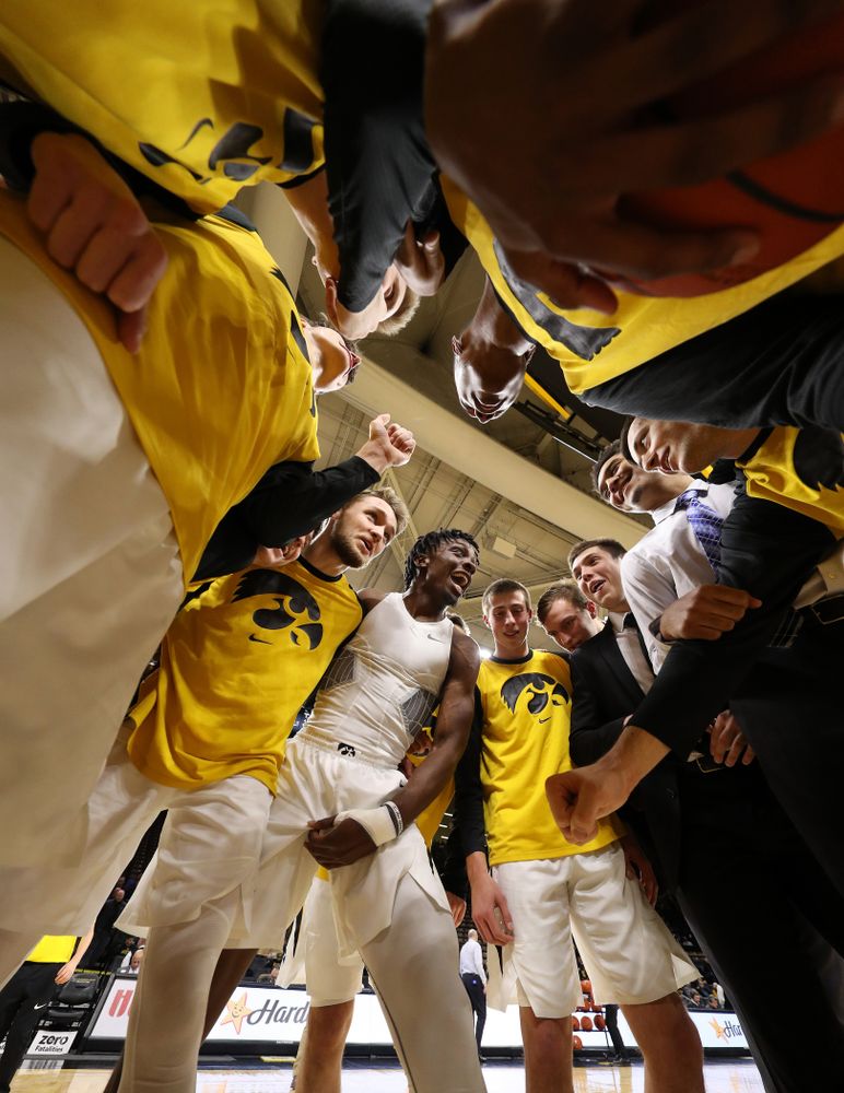 Iowa Hawkeyes forward Tyler Cook (25) pumps up his teammates before their game against the Pitt Panthers Tuesday, November 27, 2018 at Carver-Hawkeye Arena. (Brian Ray/hawkeyesports.com)