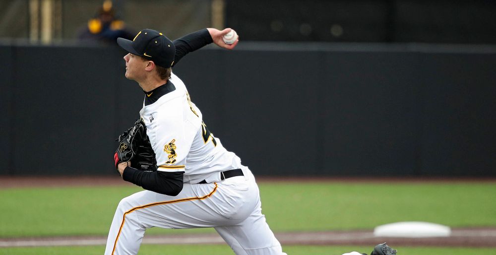 Iowa pitcher Jack Guzek (40) delivers to the plate during the third inning of their college baseball game at Duane Banks Field in Iowa City on Wednesday, March 11, 2020. (Stephen Mally/hawkeyesports.com)