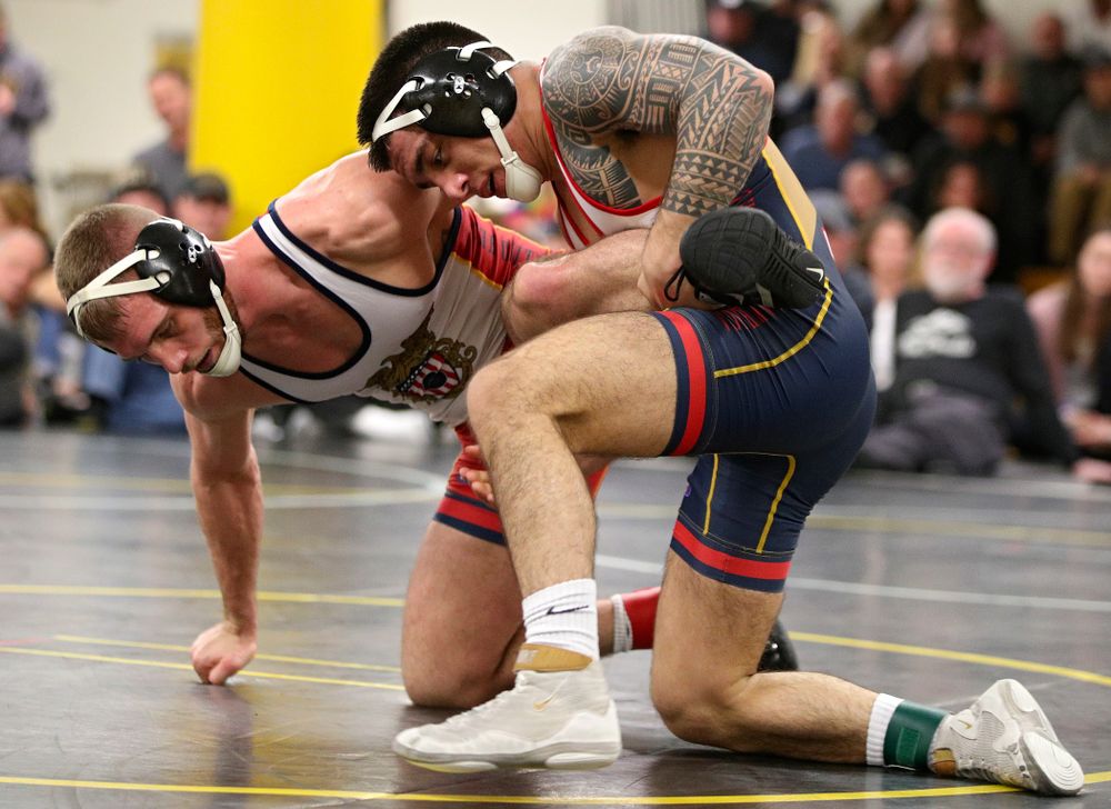 Iowa’s Pat Lugo (right) controls the leg of Zach Axmear during their preseason match at the Dan Gable Wrestling Complex at Carver-Hawkeye Arena in Iowa City on Thursday, Nov 7, 2019. (Stephen Mally/hawkeyesports.com)