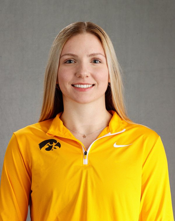 Liz Blewett - Women's Rowing - University of Iowa Athletics
