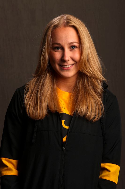Aleksandra Olesiak - Women's Swim &amp; Dive - University of Iowa Athletics