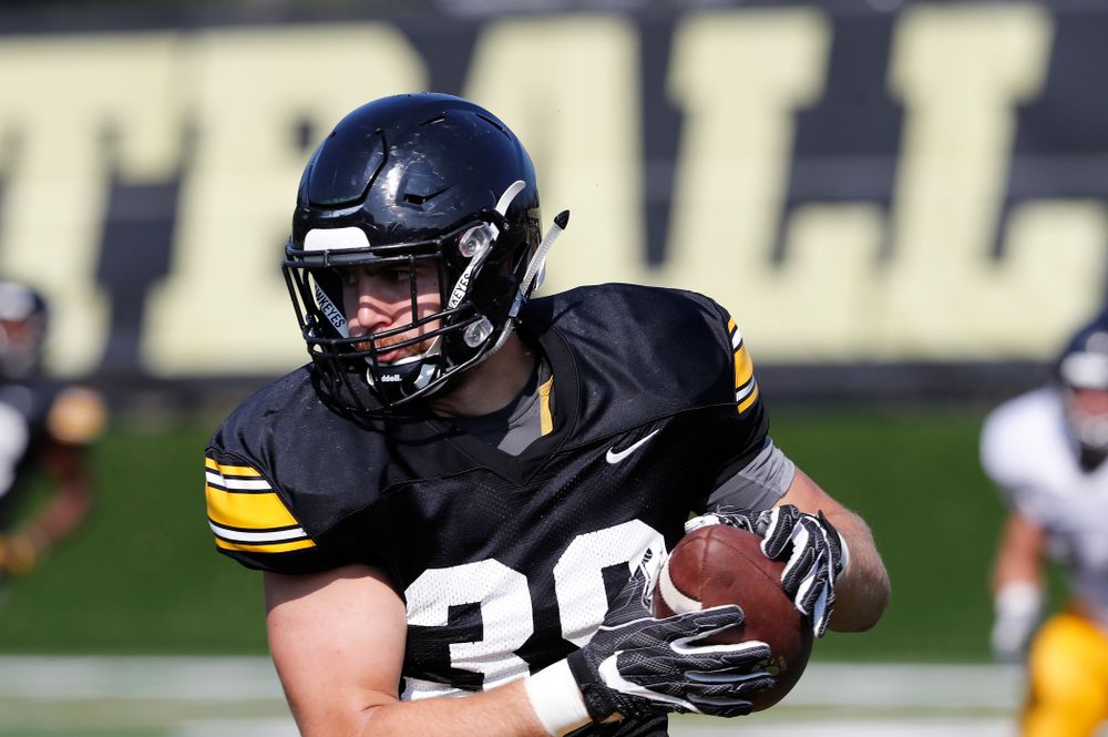 Iowa Hawkeyes tight end Nate Wieting (39) during camp practice No. 17 Wednesday, August 22, 2018 at the Kenyon Football Practice Facility. (Brian Ray/hawkeyesports.com)