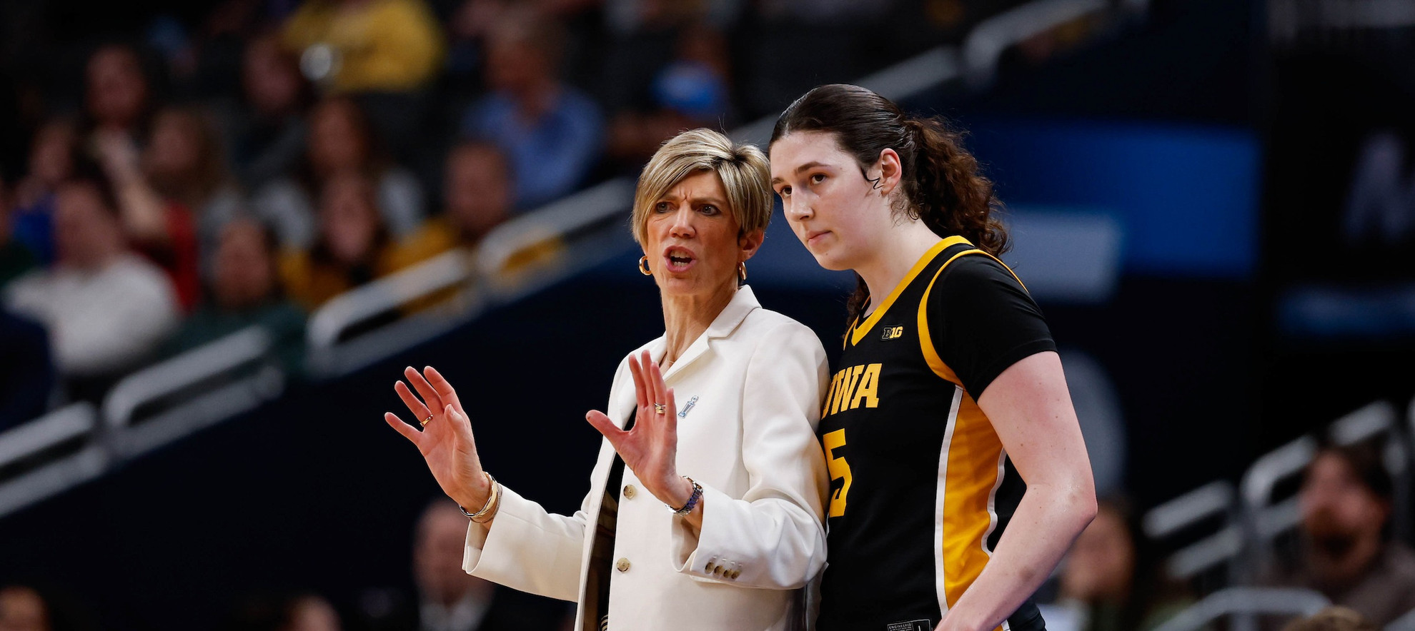hawkeyesports.com