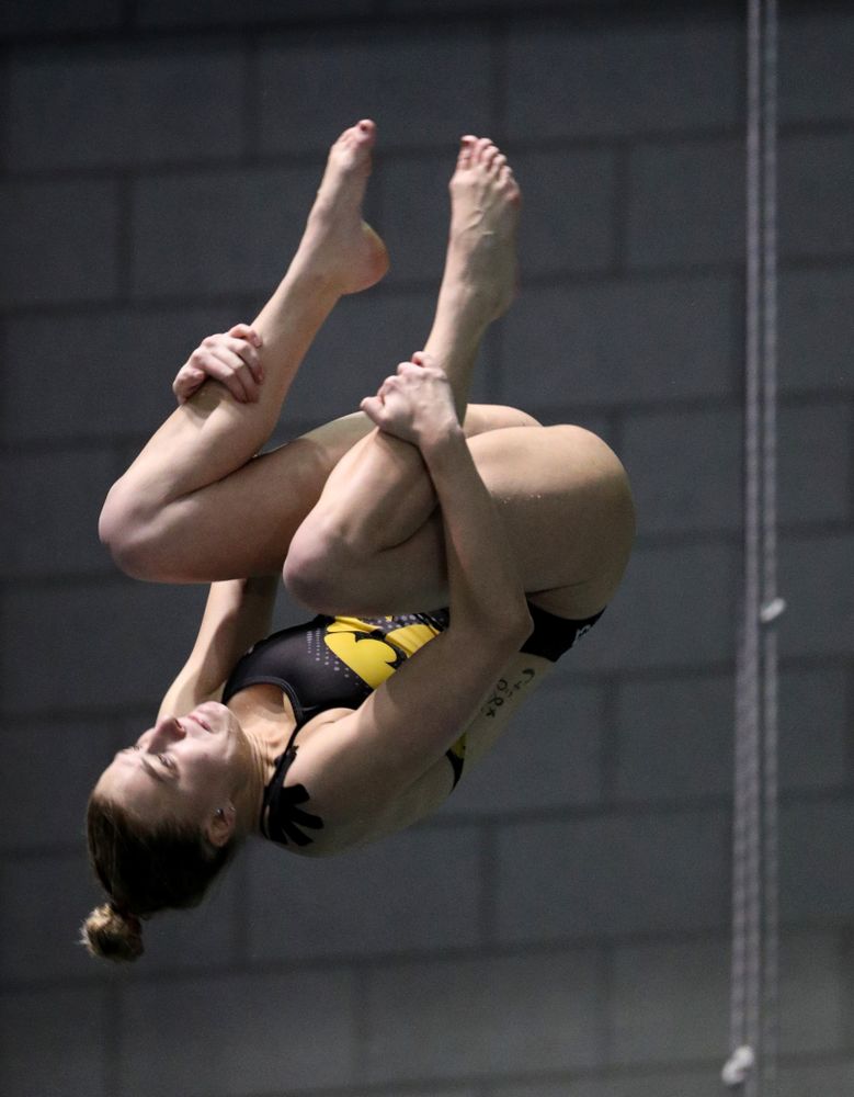 Iowa's Samantha Tamborski competes on the 3-meter springboard against the Iowa State Cyclones in the Iowa Corn Cy-Hawk Series Friday, December 7, 2018 at at the Campus Recreation and Wellness Center. (Brian Ray/hawkeyesports.com)