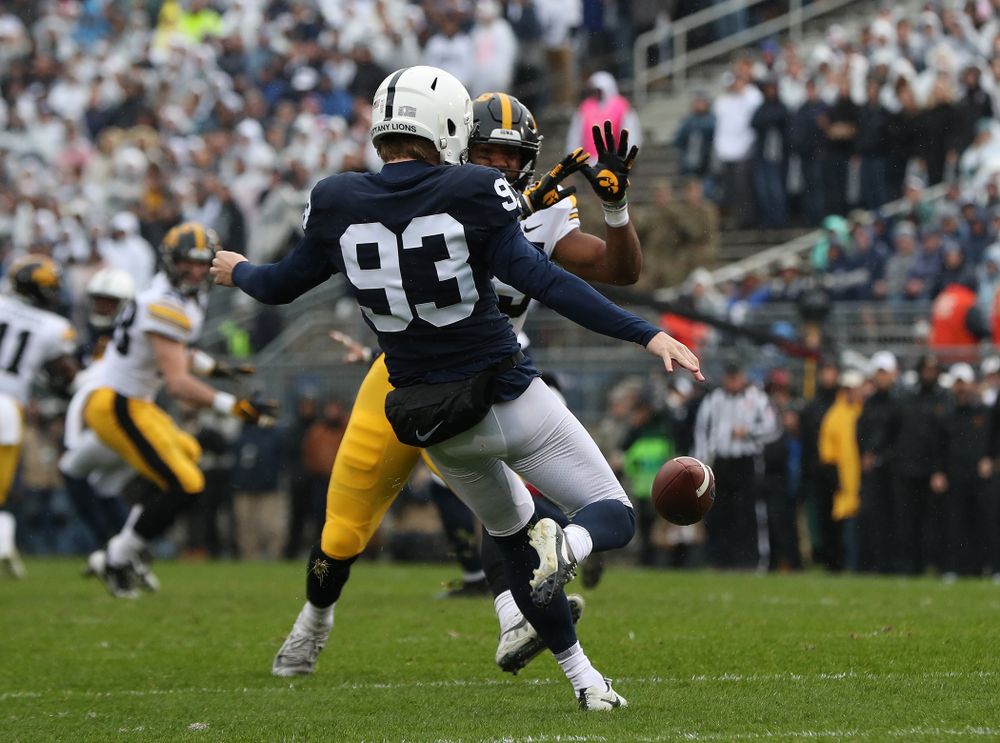 Iowa Hawkeyes wide receiver Dominique Dafney (23) blocks a punt against the Penn State Nittany Lions Saturday, October 27, 2018 at Beaver Stadium in University Park, Pa. (Brian Ray/hawkeyesports.com)
