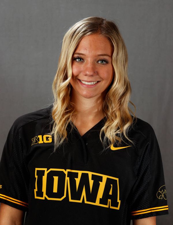 Britney Lewinski - Softball - University of Iowa Athletics