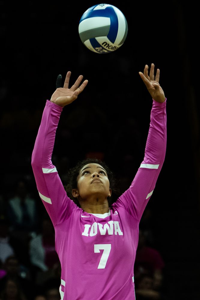 Iowa Hawkeyes setter Gabrielle Orr (7) against the Wisconsin Badgers Saturday, October 6, 2018 at Carver-Hawkeye Arena. (Clem Messerli/Iowa Sports Pictures) 