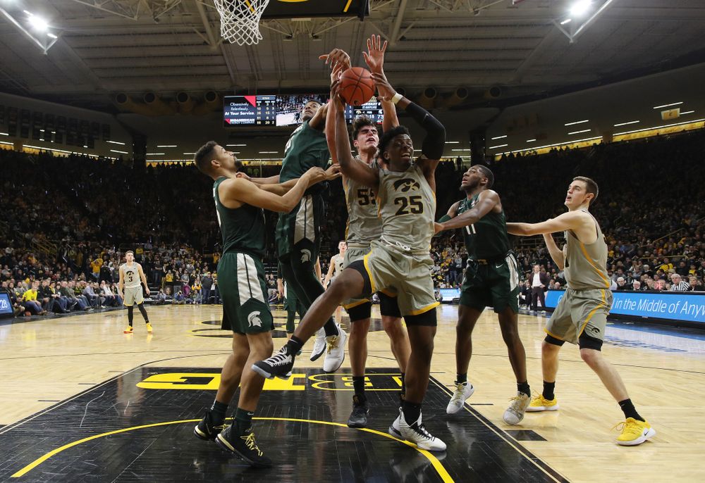 Iowa Hawkeyes forward Tyler Cook (25) against the Michigan State Spartans Thursday, January 24, 2019 at Carver-Hawkeye Arena. (Brian Ray/hawkeyesports.com)